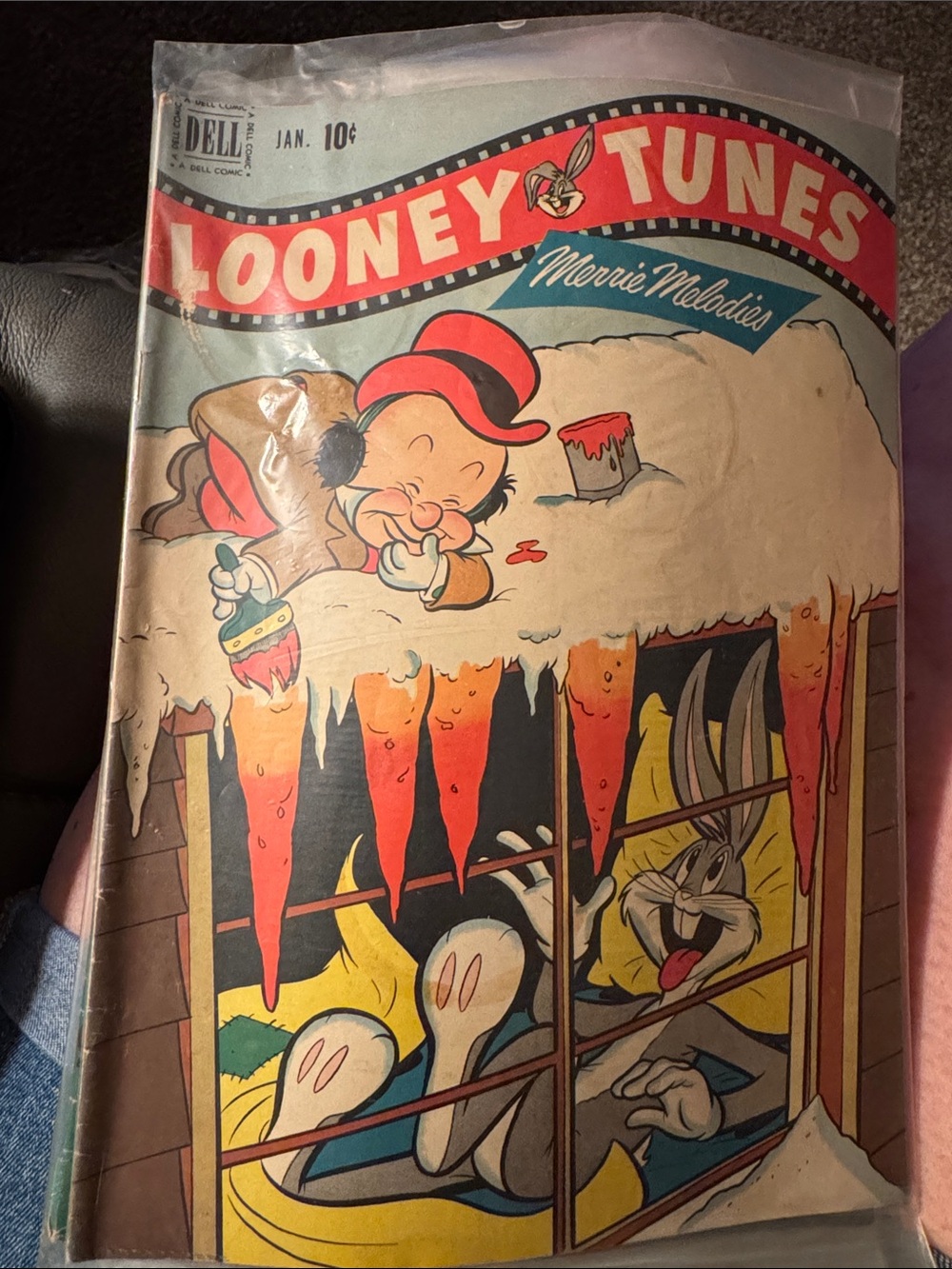 Dell Looney Tunes Comic Cover - Red, Cream, Blue